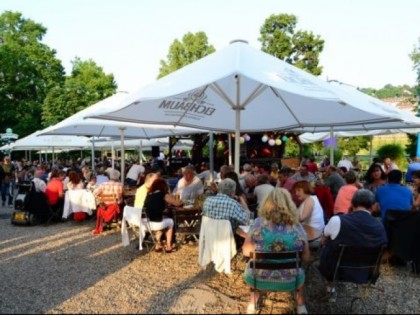 Foto: Biergarten im Schlossgarten